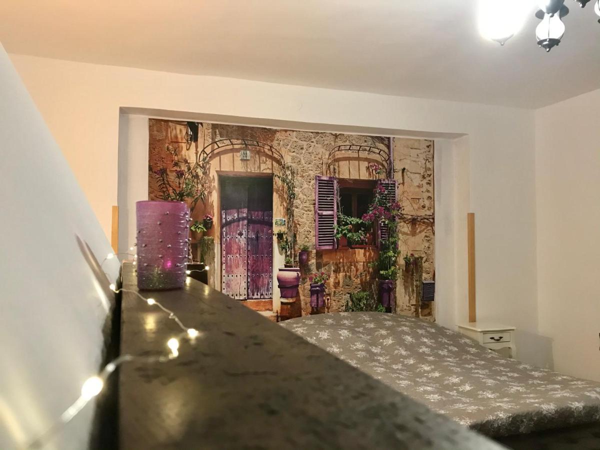Viharsarki Apartman Gyula Eksteriør billede