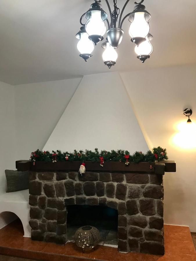 Viharsarki Apartman Gyula Eksteriør billede